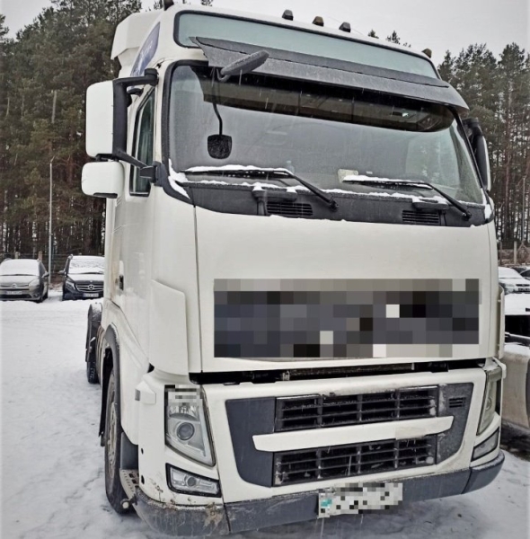 Этот тягач Volvo искали в Европе 9 лет. И вдруг машина выехала из Беларуси в Литву Этот тягач Volvo искали в Европе 9 лет. И вдруг машина выехала из Беларуси в Литву