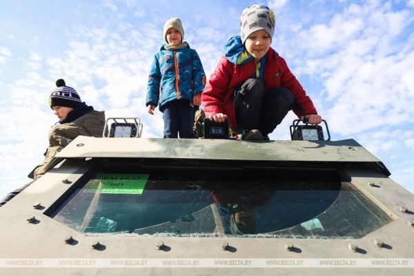 День открытых дверей прошел на Брестском полигоне День открытых дверей прошел на Брестском полигоне