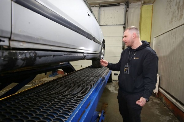 «Купил за $2 250 и горя не знаю!». Белорус о владении Audi 100 (C4) выпуска 1993 года