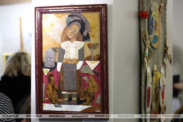 Выставка «Песні зямлі маёй» открылась в Бресте Выставка «Песні зямлі маёй» открылась в Бресте