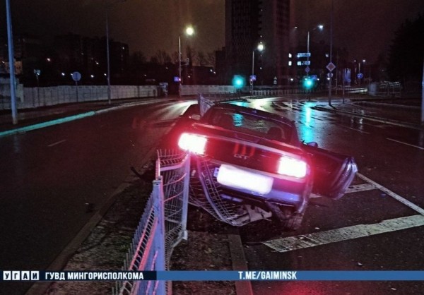 В Беларуси «бесправник» разбил Ford Mustang В Беларуси «бесправник» разбил Ford Mustang