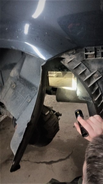 Литовец наделал тайники и пытался вывезти из Беларуси сотни пачек сигарет Литовец наделал тайники и пытался вывезти из Беларуси сотни пачек сигарет