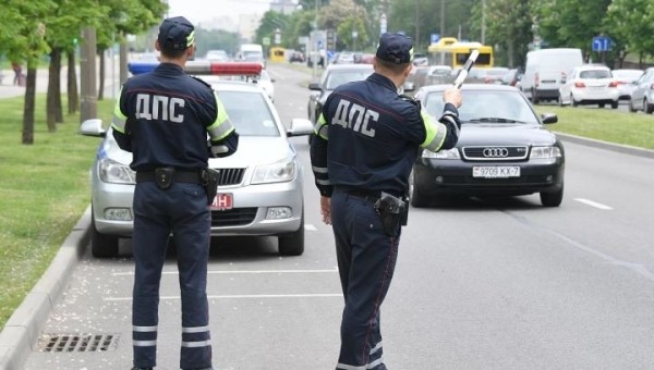 С четверга за невыполнение этого пункта ПДД водителей могут оштрафовать С четверга за невыполнение этого пункта ПДД водителей могут оштрафовать