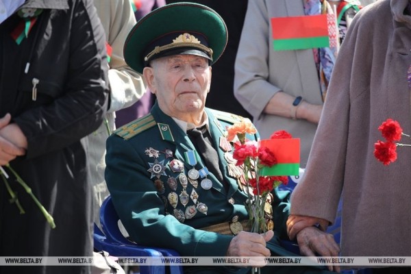 Более 50 тыс. человек стали участниками торжеств 9 Мая в Брестской крепости Более 50 тыс. человек стали участниками торжеств 9 Мая в Брестской крепости