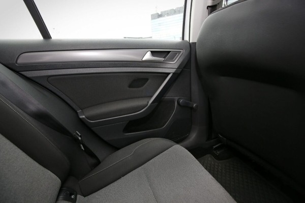 Белорус купил «непроходной» VW Golf, но выставил его на продажу. Чем не понравился 1,2-литровый хетчбэк? Белорус купил «непроходной» VW Golf, но выставил его на продажу. Чем не понравился 1,2-литровый хетчбэк?