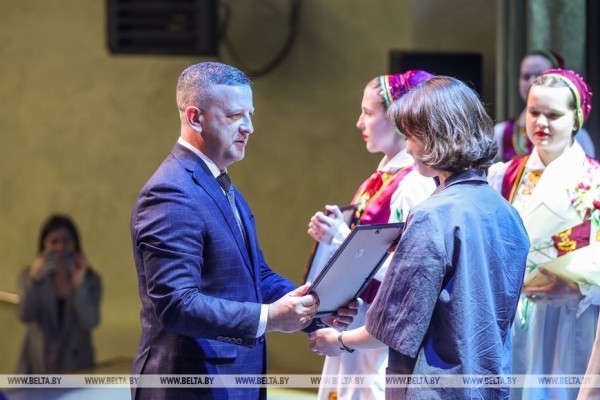 Премии Брестского облисполкома присуждены 58 победителям олимпиад и их учителям