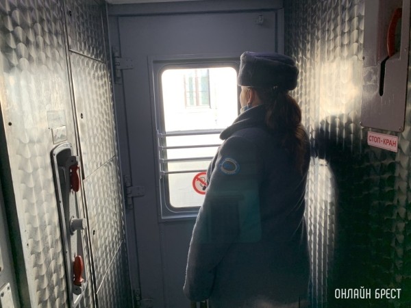 Из Беларуси запускают поезд, который идет 35 часов Из Беларуси запускают поезд, который идет 35 часов