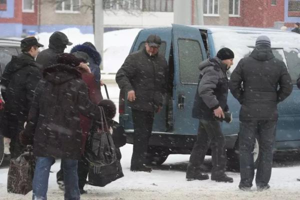 Какой путь прошла белорусская маршрутка за последние 2 десятка лет: от криминальных разборок до онлайн-платформ Какой путь прошла белорусская маршрутка за последние 2 десятка лет: от криминальных разборок до онлайн-платформ