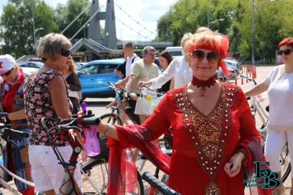 Велопарад на шпильках стал украшением Дня города Бреста Велопарад на шпильках стал украшением Дня города Бреста