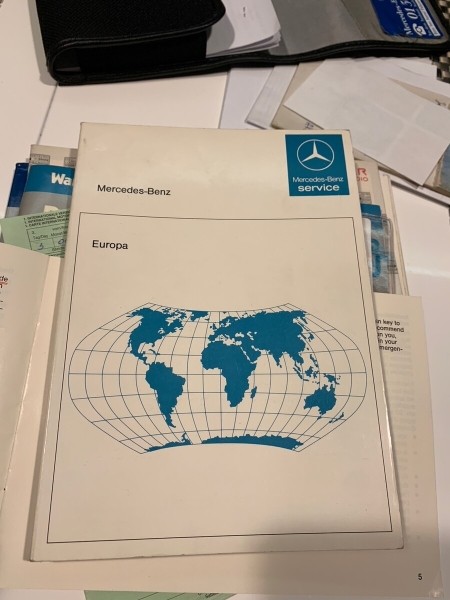 По прозвищу Baby-Benz. Показываем идеально сохранившийся Mercedes W201 По прозвищу Baby-Benz. Показываем идеально сохранившийся Mercedes W201