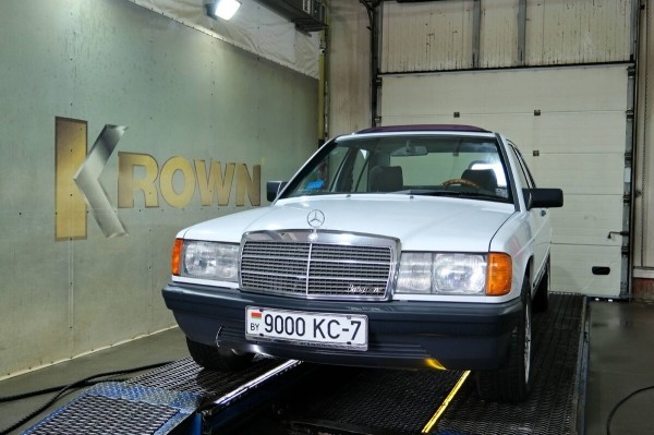 По прозвищу Baby-Benz. Показываем идеально сохранившийся Mercedes W201 По прозвищу Baby-Benz. Показываем идеально сохранившийся Mercedes W201