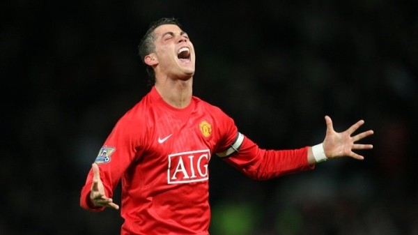 Роналду попал в Книгу рекордов Гиннесса Роналду попал в Книгу рекордов Гиннесса