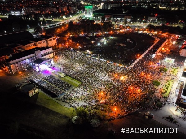 Праздничным фейерверком завершился второй день празднования Дня города Бреста Праздничным фейерверком завершился второй день празднования Дня города Бреста