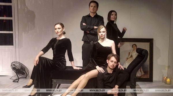 Ироническую драму в миниатюрах по мотивам рассказов Чехова поставили в Брестском драмтеатре Ироническую драму в миниатюрах по мотивам рассказов Чехова поставили в Брестском драмтеатре