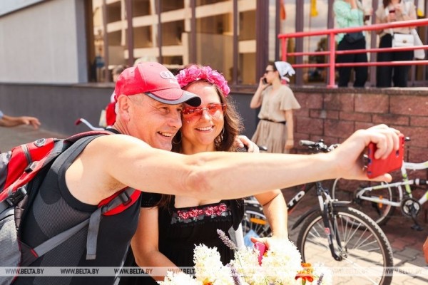 Велопарад на шпильках стал украшением Дня города Бреста Велопарад на шпильках стал украшением Дня города Бреста