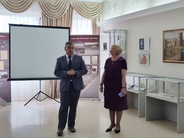 В Бресте открылась выставка «У самовара» В Бресте открылась выставка «У самовара»