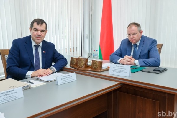 Земельные споры, энергоснабжение – с какими проблемами обратились брестчане к Ермоловичу на приеме граждан Земельные споры, энергоснабжение – с какими проблемами обратились брестчане к Ермоловичу на приеме граждан