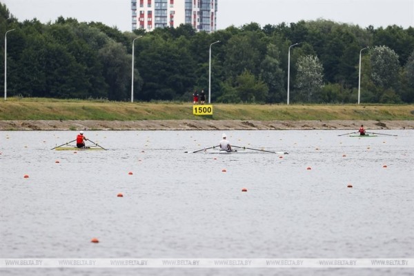 Более 200 гребцов из Беларуси и России соревнуются на открытом чемпионате в Бресте