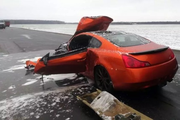 Водитель Infiniti обгонял на скорости 156 км/ч и влетел во встречный Volkswagen. Приговор