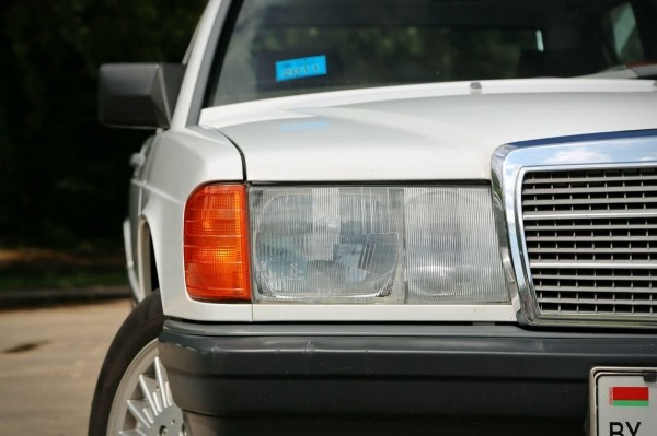 По прозвищу Baby-Benz. Показываем идеально сохранившийся Mercedes W201 По прозвищу Baby-Benz. Показываем идеально сохранившийся Mercedes W201