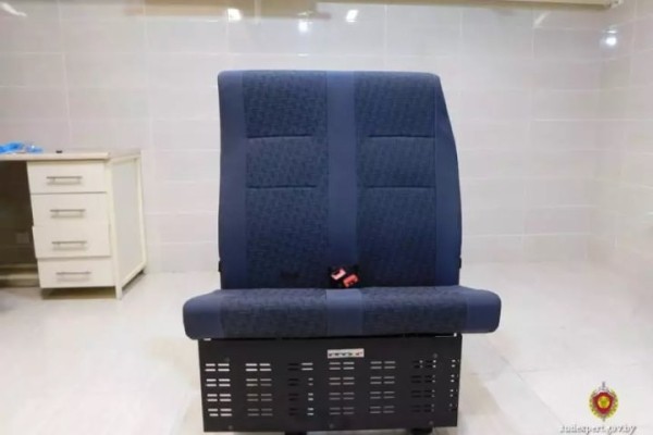 Мастер вынес с предприятия списанное сиденье от ГАЗели и хотел продать – к нему пришла милиция Мастер вынес с предприятия списанное сиденье от ГАЗели и хотел продать – к нему пришла милиция