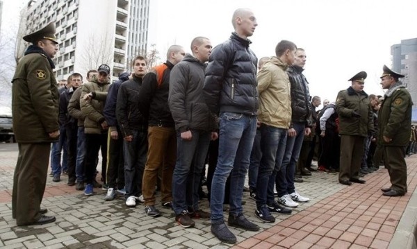 Лукашенко подписал указ о призыве на срочную военную службу в августе-ноябре 2023 года Лукашенко подписал указ о призыве на срочную военную службу в августе-ноябре 2023 года