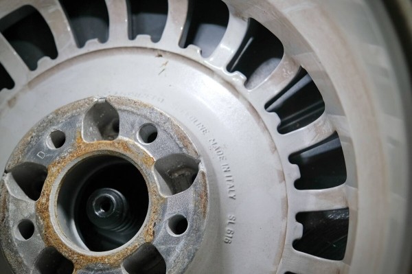 По прозвищу Baby-Benz. Показываем идеально сохранившийся Mercedes W201 По прозвищу Baby-Benz. Показываем идеально сохранившийся Mercedes W201