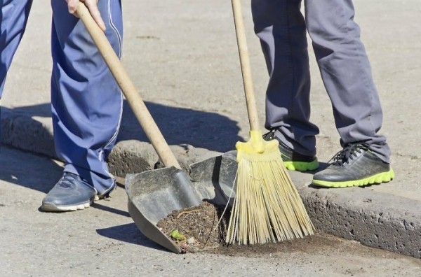 90 часов общественных работ назначили подростку. Что он сделал? 90 часов общественных работ назначили подростку. Что он сделал?