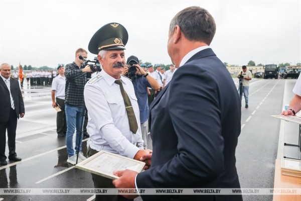 В Бресте празднуют День ВДВ. Фото и видео из 38-й бригады В Бресте празднуют День ВДВ. Фото и видео из 38-й бригады