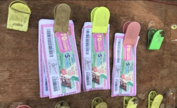 В Индии 11 уборщиц скинулись на лотерейный билет за $3 — и выиграли $1,2 млн В Индии 11 уборщиц скинулись на лотерейный билет за $3 — и выиграли $1,2 млн