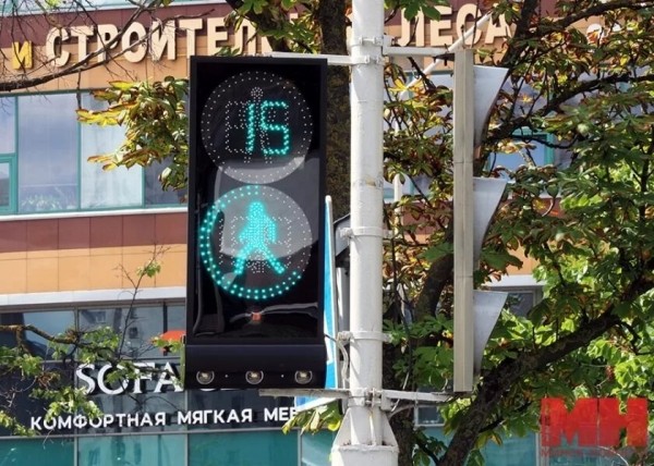 В Минске появился первый «умный» светофор. В чём его особенность? В Минске появился первый «умный» светофор. В чём его особенность?
