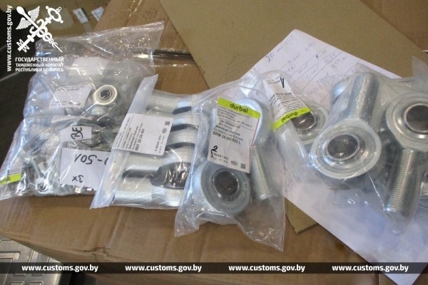 В Беларусь нелегально провозили автотовары на 68 тысяч долларов В Беларусь нелегально провозили автотовары на 68 тысяч долларов