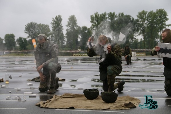 В Бресте празднуют День ВДВ. Фото и видео из 38-й бригады В Бресте празднуют День ВДВ. Фото и видео из 38-й бригады