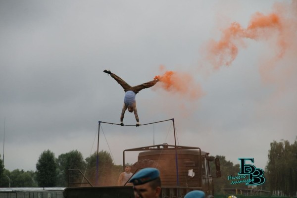 В Бресте празднуют День ВДВ. Фото и видео из 38-й бригады В Бресте празднуют День ВДВ. Фото и видео из 38-й бригады