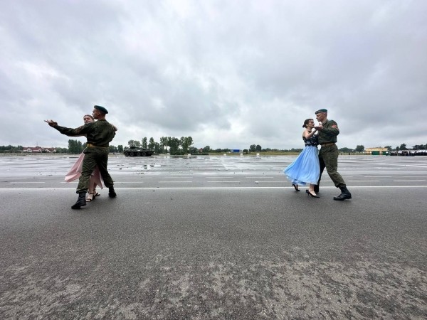 В Бресте празднуют День ВДВ. Фото и видео из 38-й бригады В Бресте празднуют День ВДВ. Фото и видео из 38-й бригады