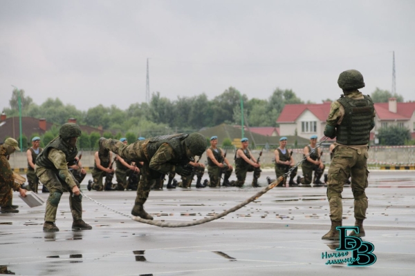 В Бресте празднуют День ВДВ. Фото и видео из 38-й бригады В Бресте празднуют День ВДВ. Фото и видео из 38-й бригады