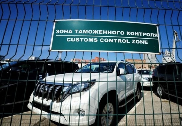 На какой срок можно временно ввозить машины в Беларусь без последствий? Напомнили в ГТК На какой срок можно временно ввозить машины в Беларусь без последствий? Напомнили в ГТК