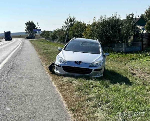 Недалеко от Бреста произошло ДТП Недалеко от Бреста произошло ДТП