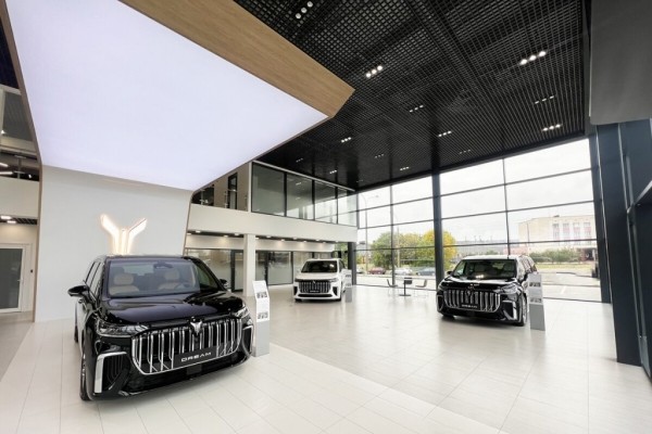 В Беларуси продали уже 100 дорогих китайских электрокаров Voyah. Кто их покупает? В Беларуси продали уже 100 дорогих китайских электрокаров Voyah. Кто их покупает?