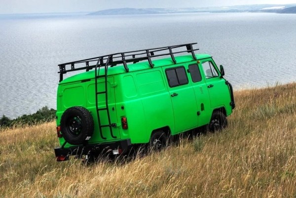 УАЗ запустил в производство юбилейную версию «буханки»