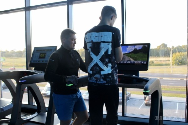 «GYM Express» на Варшавском шоссе - первый круглосуточный фитнес-клуб в Бресте. Высокотехнологичные тренажеры, финская сауна, бесплатная экскурсия, неоновый интерьер «GYM Express» на Варшавском шоссе - первый круглосуточный фитнес-клуб в Бресте. Высокотехнологичные тренажеры, финская сауна, бесплатная экскурсия, неоновый интерьер