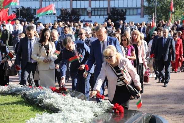 День народного единства празднуют в Бресте День народного единства празднуют в Бресте