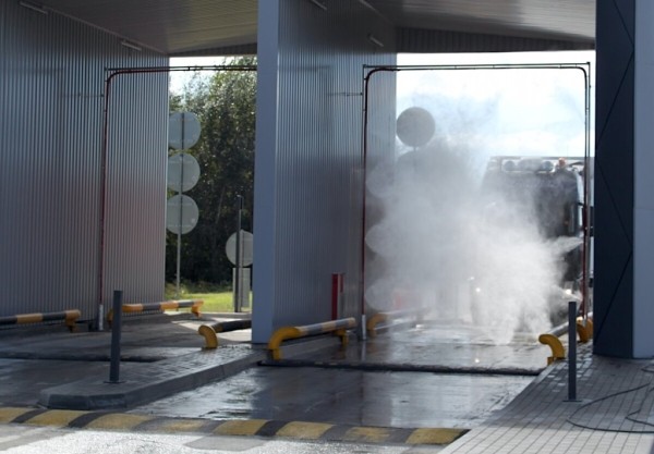 Что говорят водители об обязательной дезинфекции транспорта на границе Что говорят водители об обязательной дезинфекции транспорта на границе