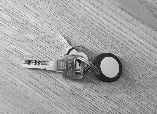 Имеет ли право владелец квартиры при сдаче ее в аренду требовать залог? Имеет ли право владелец квартиры при сдаче ее в аренду требовать залог?