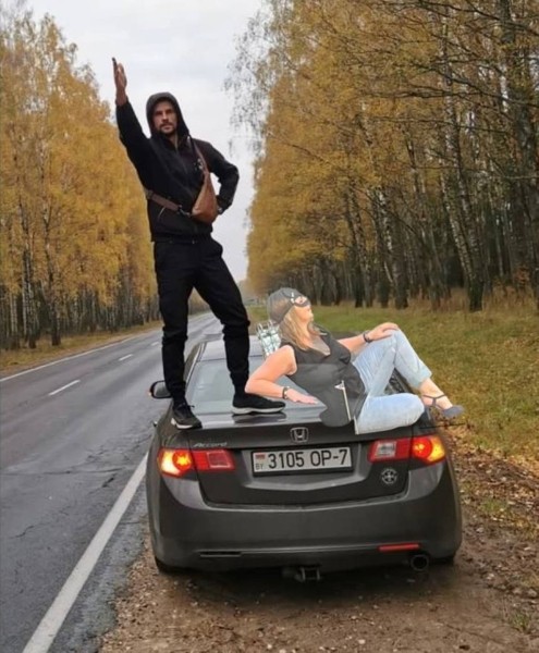 «Женщина-кошка» из Минска стала мемом. В автомобильных пабликах «пожар» «Женщина-кошка» из Минска стала мемом. В автомобильных пабликах «пожар»