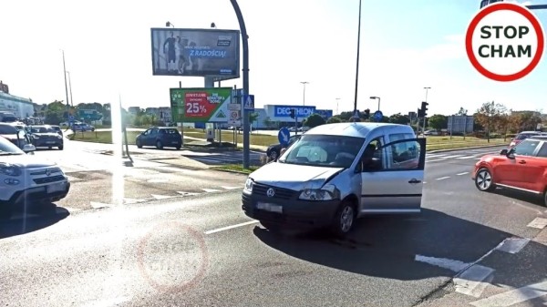 В Белостоке обсуждают лихой маневр водителя из Беларуси В Белостоке обсуждают лихой маневр водителя из Беларуси