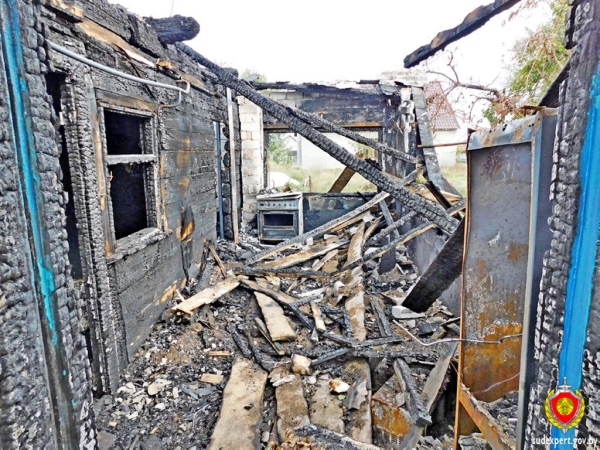 Рок судьбы или невезение: в Брестском районе дважды с разницей в год горел дом Рок судьбы или невезение: в Брестском районе дважды с разницей в год горел дом