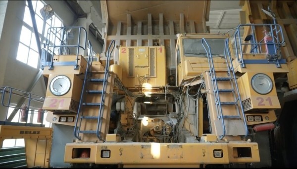 Как работается в живописном карьере «Микашевичи» на БелАЗах на 130, 90 и 60 тонн Как работается в живописном карьере «Микашевичи» на БелАЗах на 130, 90 и 60 тонн