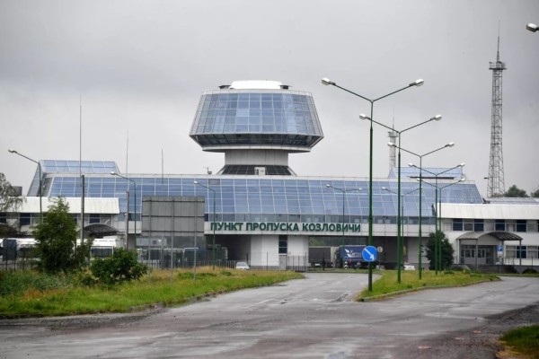 Четыре пункта пропуска реконструируют на белорусской границе Четыре пункта пропуска реконструируют на белорусской границе