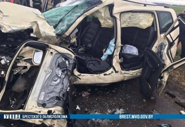 В Пинском районе произошло ужасное ДТП. Погибла девушка В Пинском районе произошло ужасное ДТП. Погибла девушка